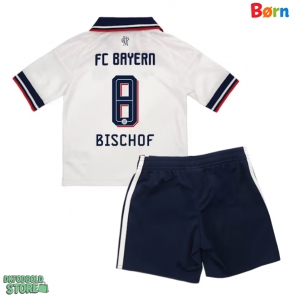 Bayern Munich Tom Bischof #8 Replika Babytøj Udebanesæt Børn 2026-27 Kortærmet (+ Korte bukser)
